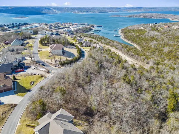 255 Split Rock Drive, Hollister, MO 65672