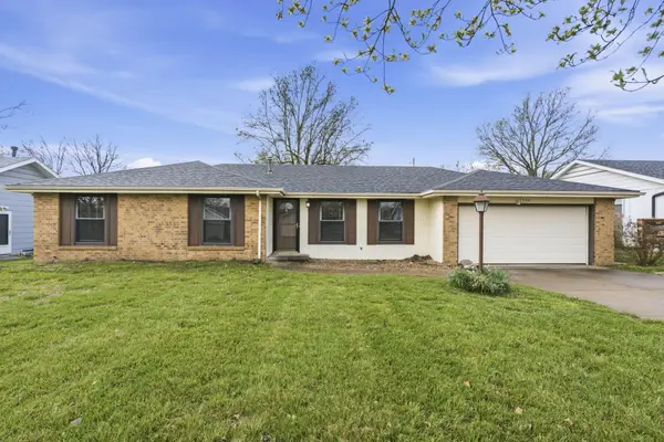1650 E Swallow Street, Springfield, MO 65804