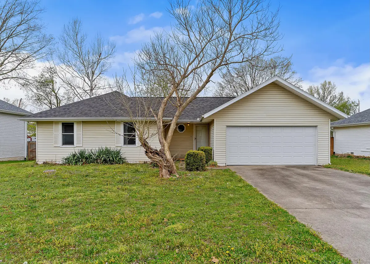 5661 S Dayton Avenue, Springfield, MO 65810 - #1