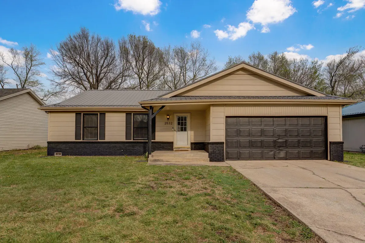 2532 S Fort Avenue, Springfield, MO 65807 - #1