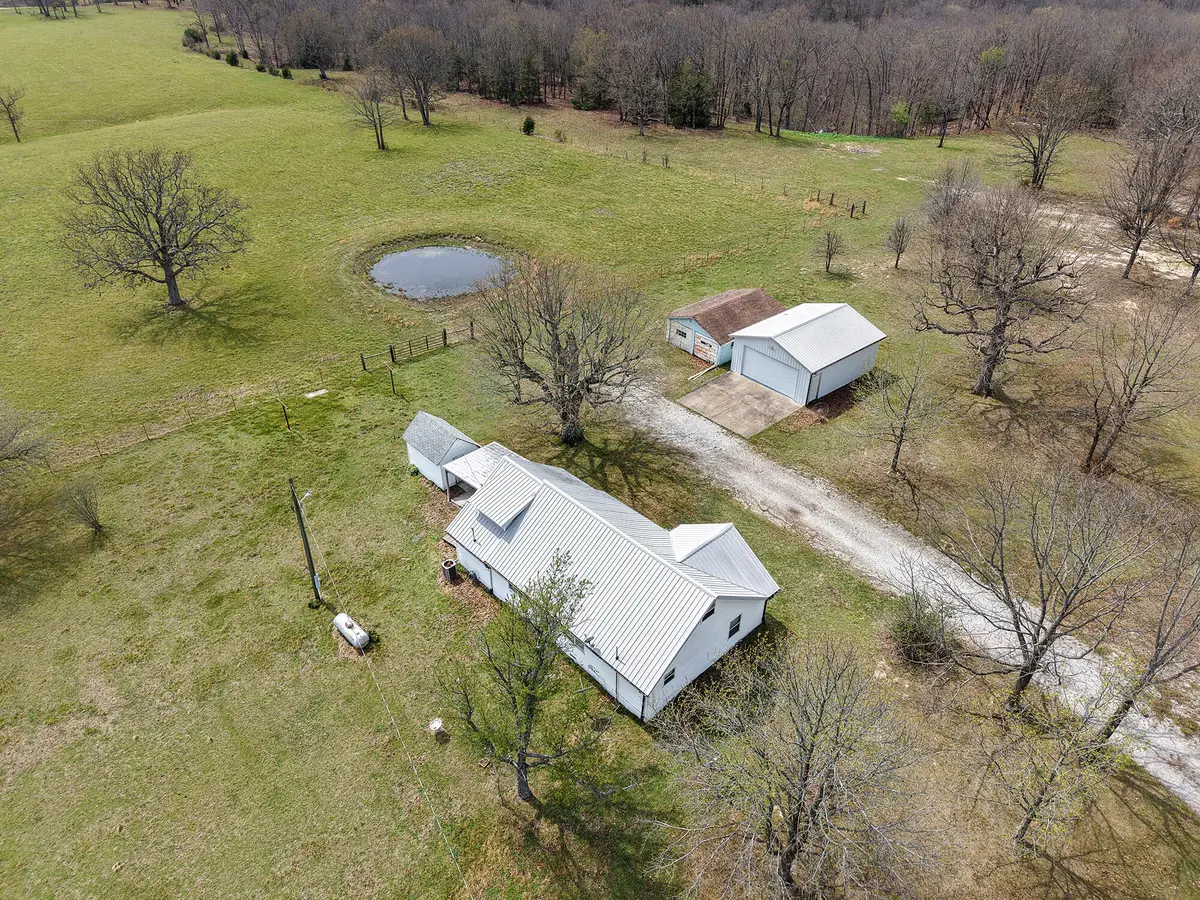 23211 Farm Road 2050, Aurora, MO 65605 - #1