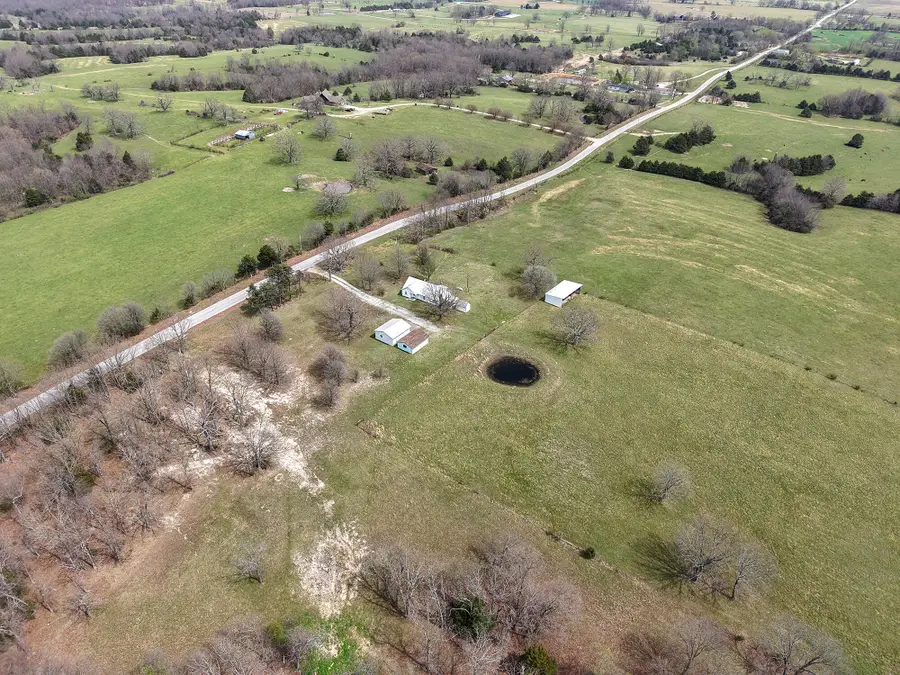 23211 Farm Road 2050, Aurora, MO 65605 - #3