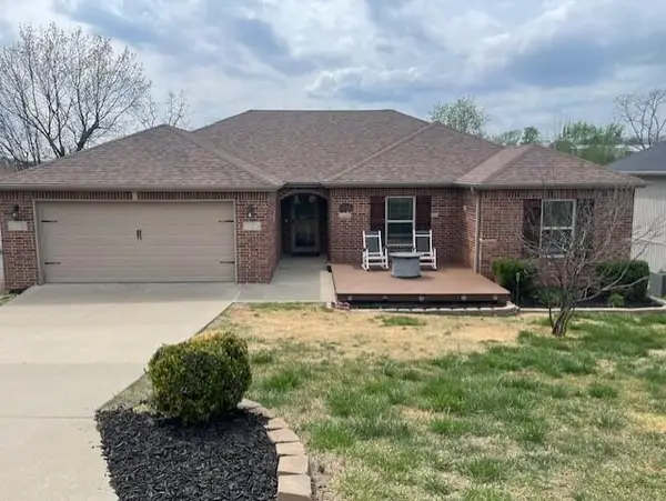 370 Holts Lake Drive, Branson, MO 65616