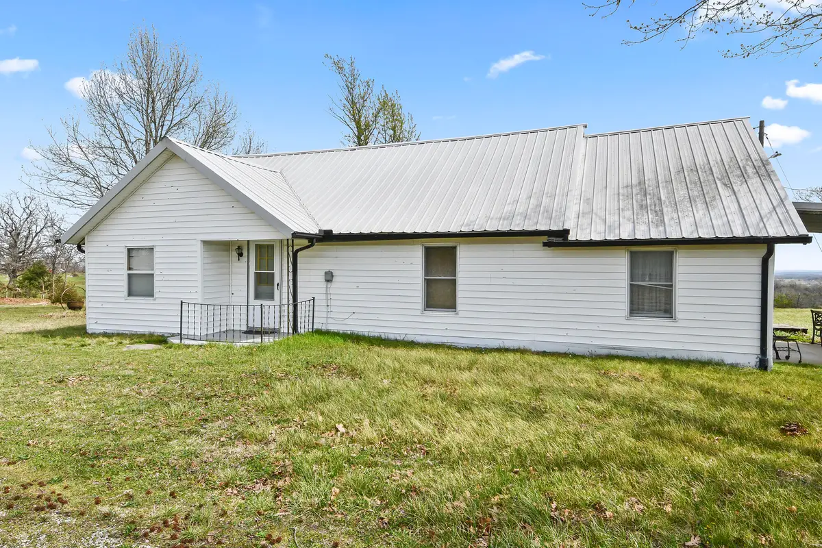 23211 Farm Road 2050, Aurora, MO 65605 - #1