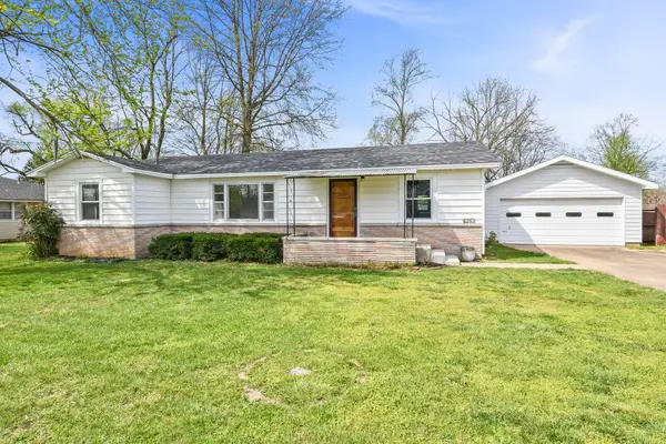 405 N Missouri Avenue, Nixa, MO 65714