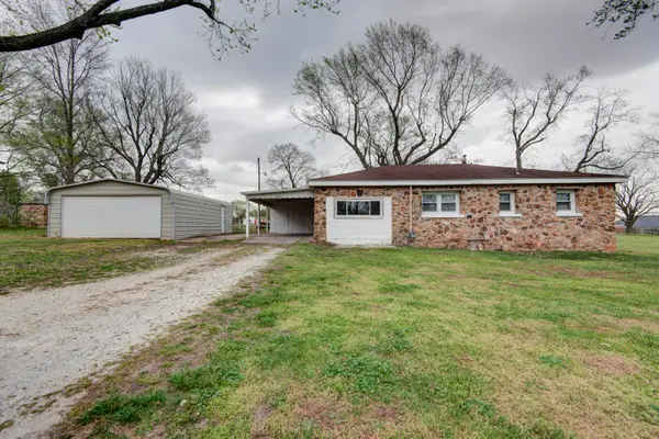 4982 S Douglas Drive, Republic, MO 65738