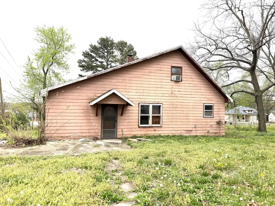 302 W 2nd Street, Mountain View, MO 65548 - #2