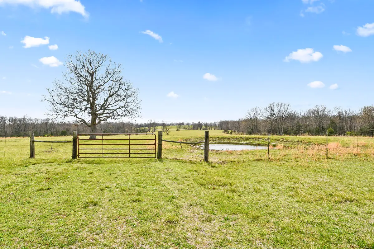 23211 Farm Road 2050, Aurora, MO 65605 - #1