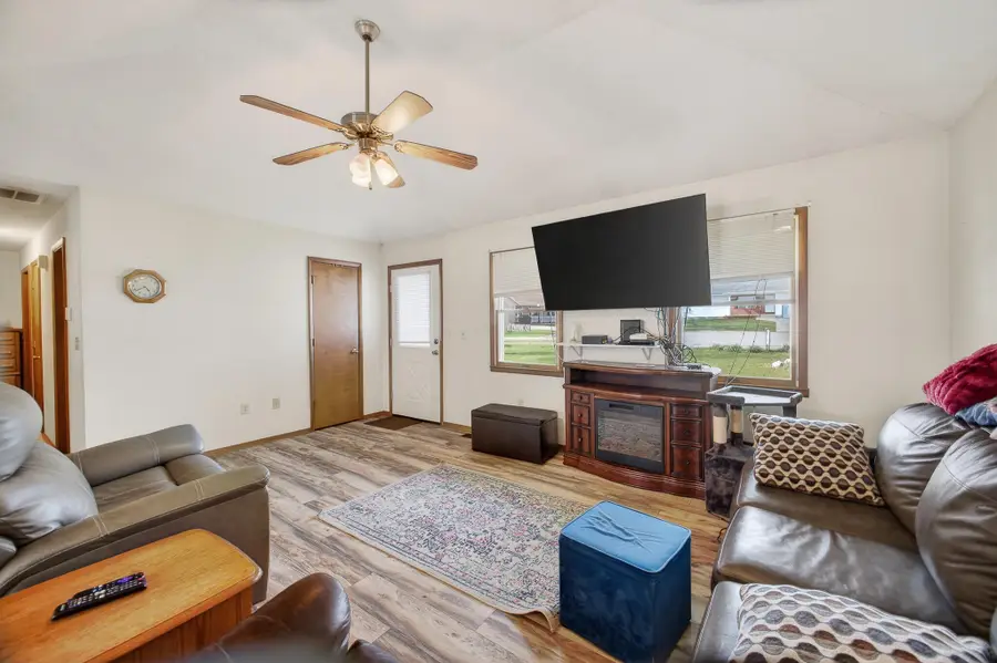 206 Meadowmere Court, Lebanon, MO 65536 - #3