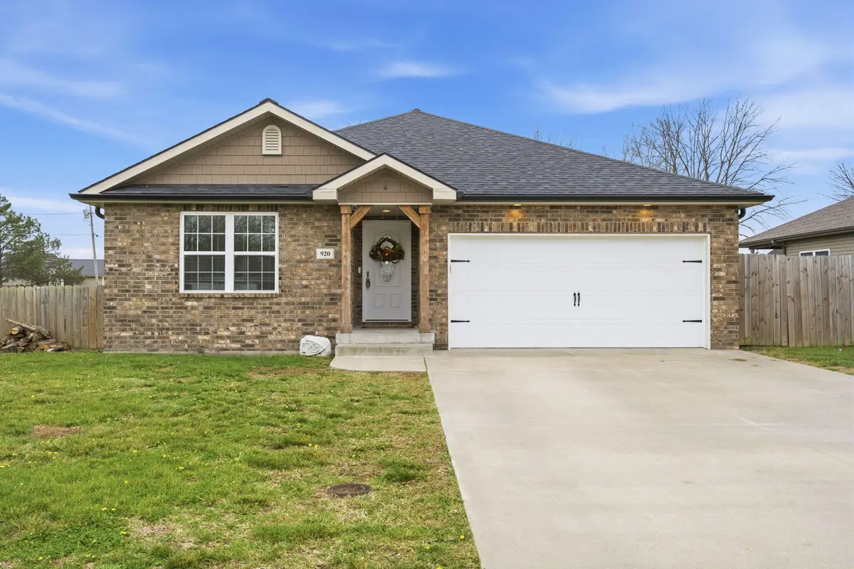 920 W Maurice Street, Bolivar, MO 65613 - #1
