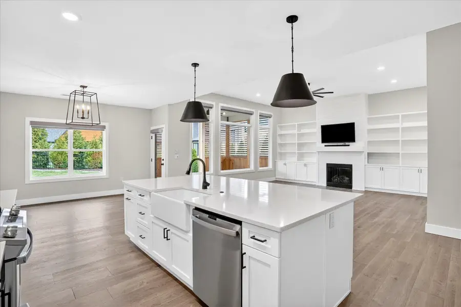 3805 E Hutcheson Avenue, Springfield, MO 65802 - #2