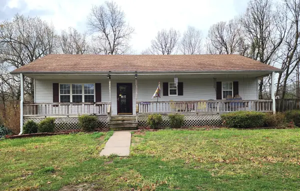 10840 Oakley Lane, Neosho, MO 64850