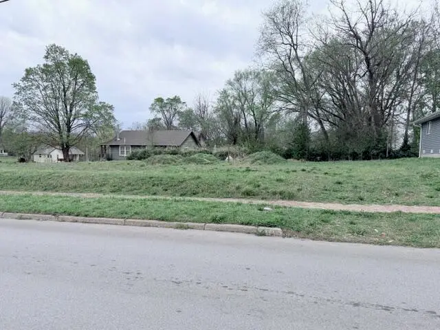 607 E Dale East Street, Springfield, MO 65803 - #3