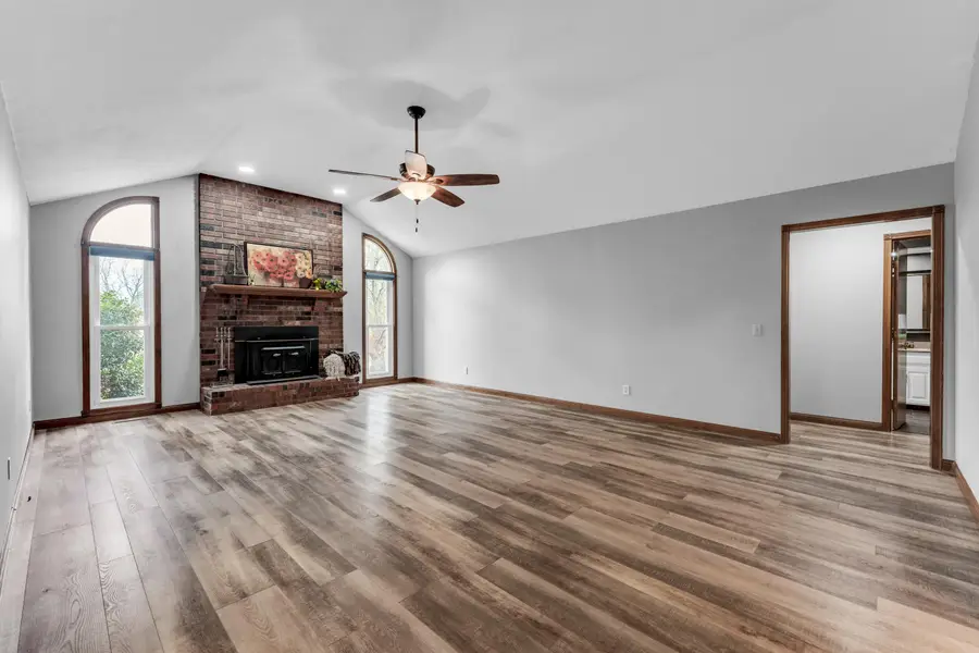 1475 E Burntwood Street, Springfield, MO 65803 - #3