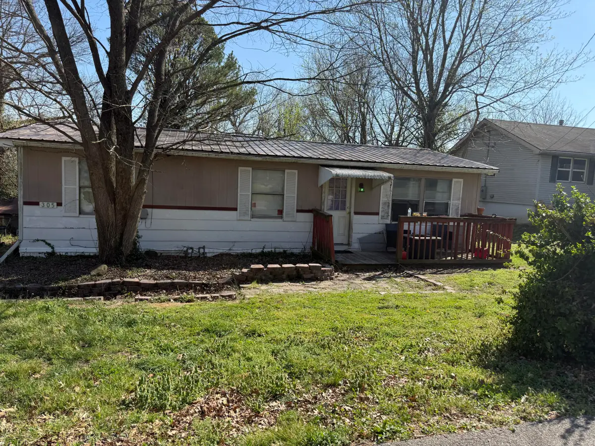 305 E Maud Avenue, Crane, MO 65633 - #1