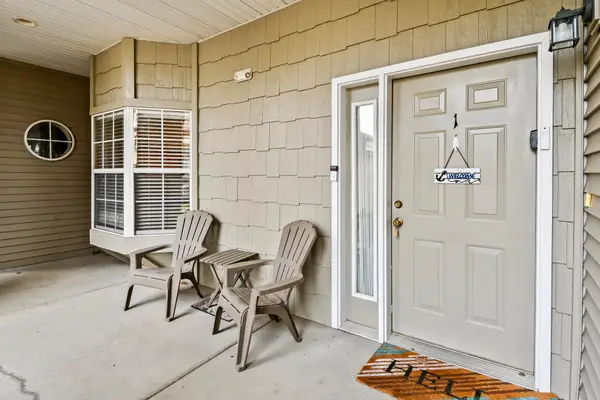 680 Emerald Pointe Drive Bld 3 Un1, Hollister, MO 65672