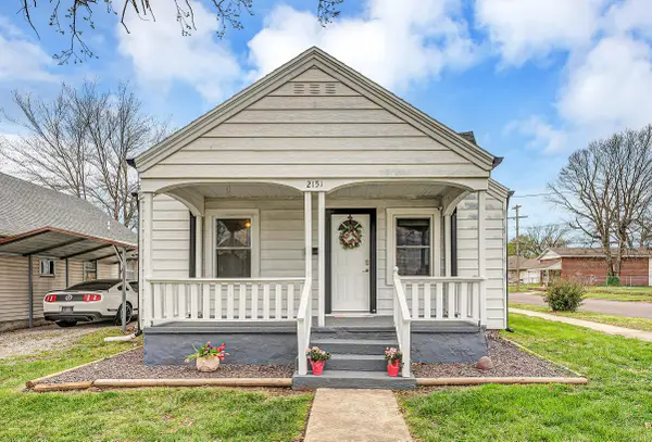 2151 N Rogers Avenue, Springfield, MO 65803