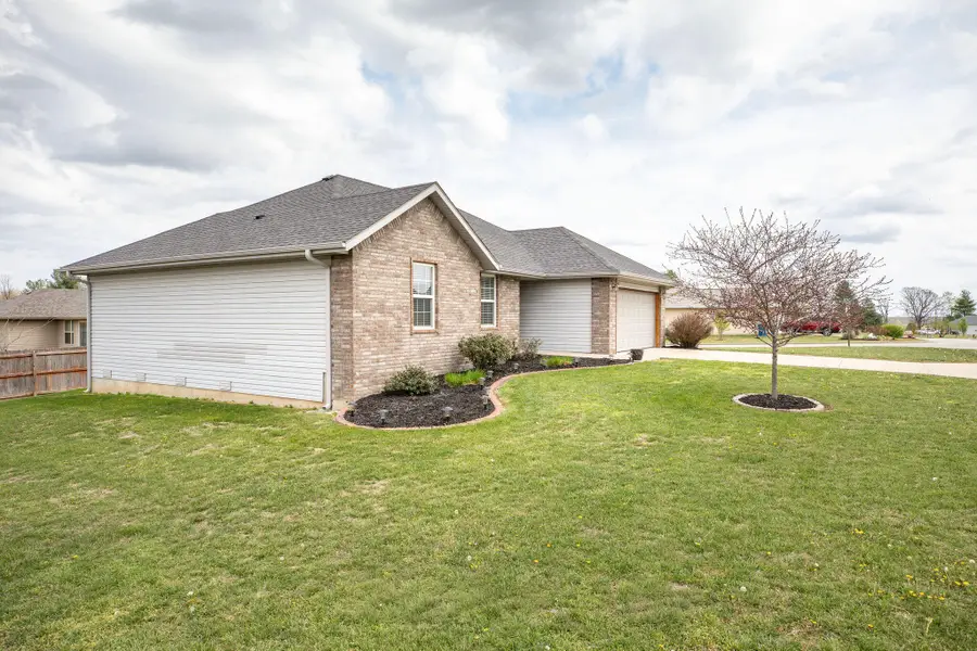 237 Maplewood Drive, Highlandville, MO 65669 - #3