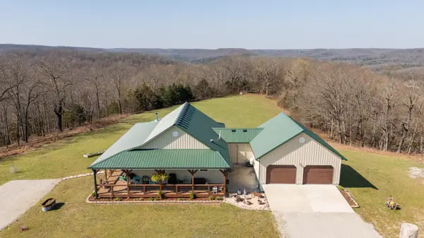 16032 Farm Road 1212, Aurora, MO 65605
