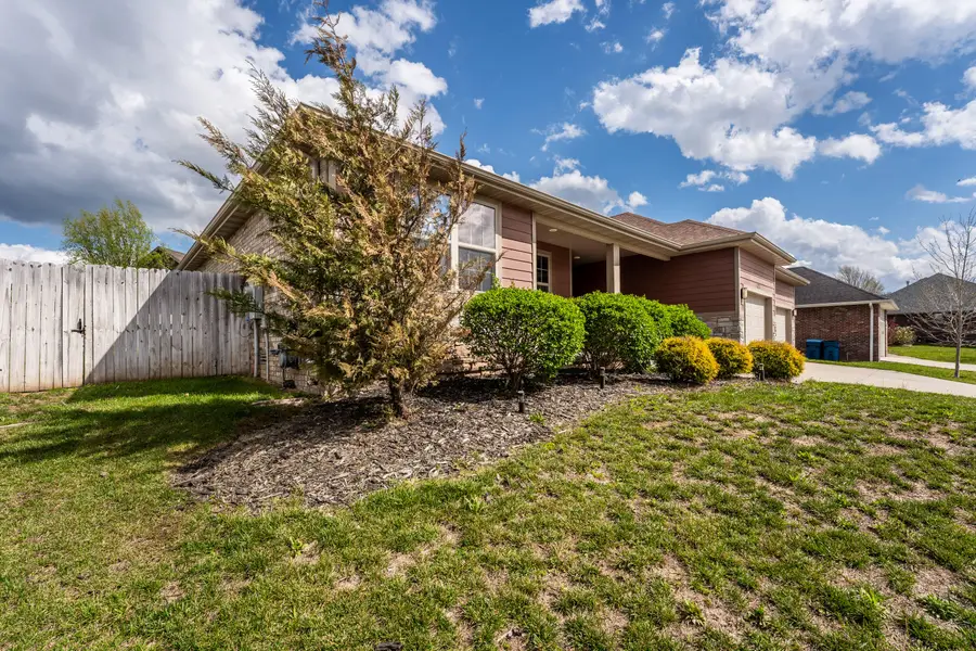 628 N Lincoln Court, Ozark, MO 65721 - #2