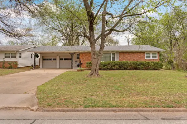 2524 S Kickapoo Avenue, Springfield, MO 65804