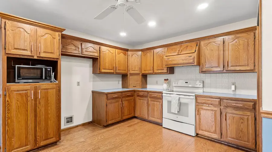 3994 N Pickwick Avenue, Springfield, MO 65803 - #2