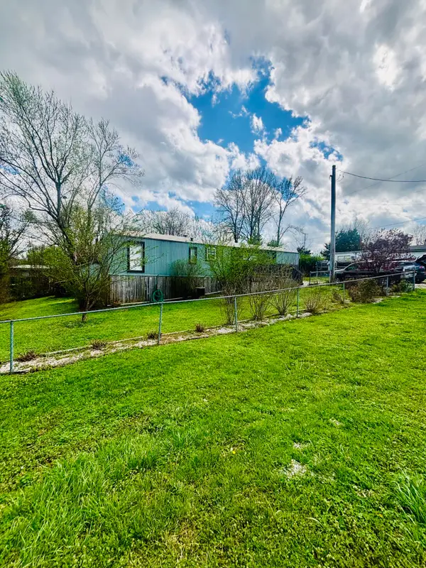 1648 W Crossland Street, Ozark, MO 65721