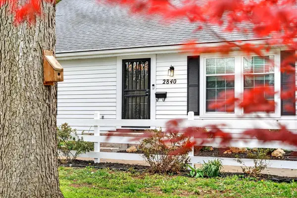 2840 S Chantilly Lane, Springfield, MO 65804