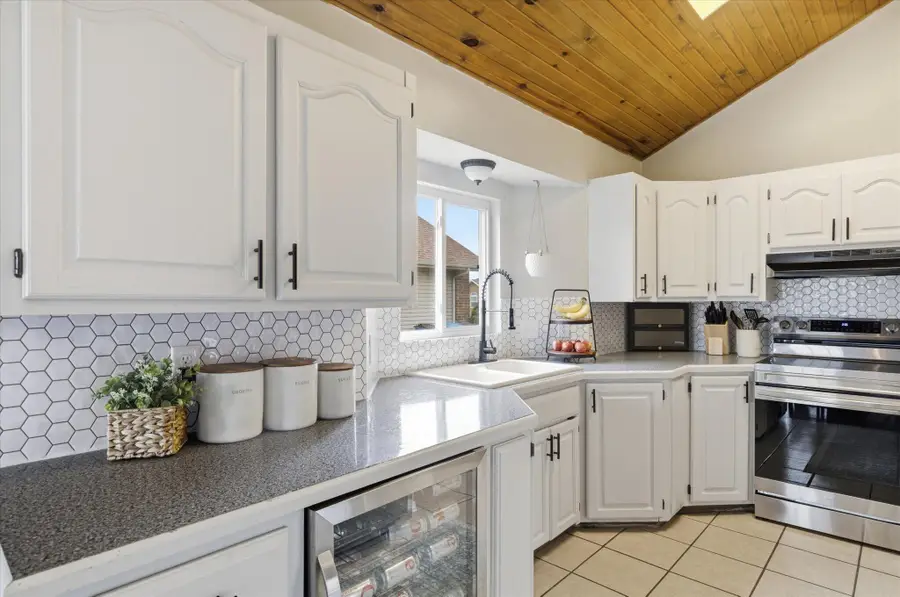 501 S Flint Avenue, Bolivar, MO 65613 - #3