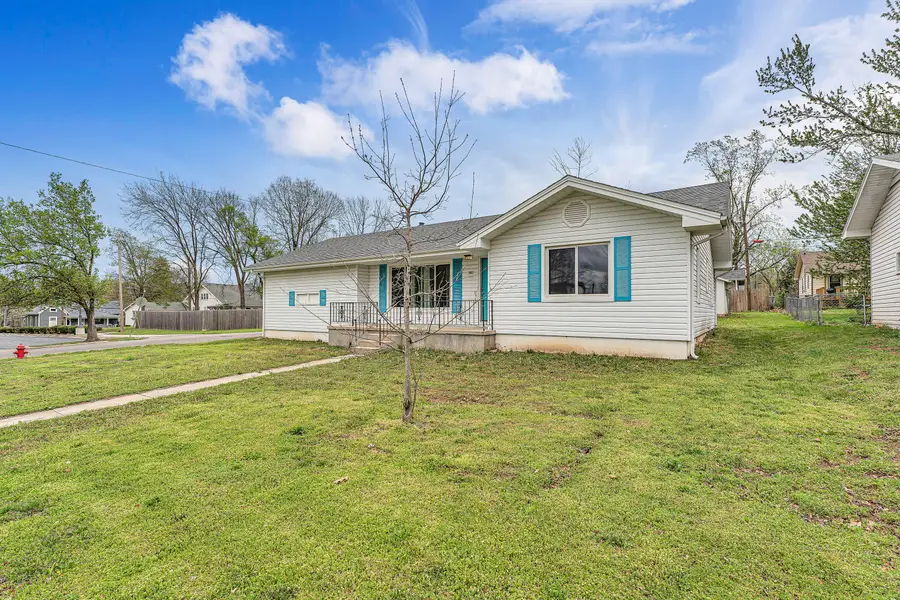 302 S 6th Street, Ozark, MO 65721 - #2