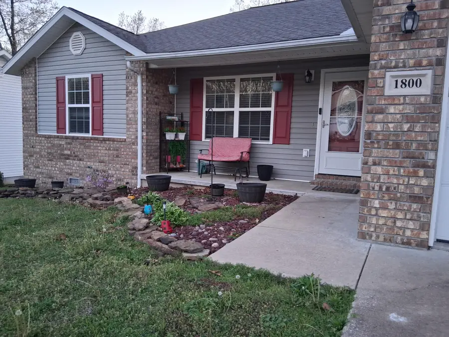 1800 Sally Ann Avenue, Neosho, MO 64850 - #2