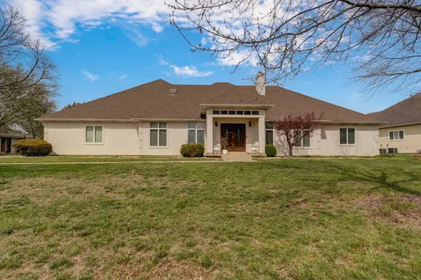 3695 E Turtle Hatch Road, Springfield, MO 65809