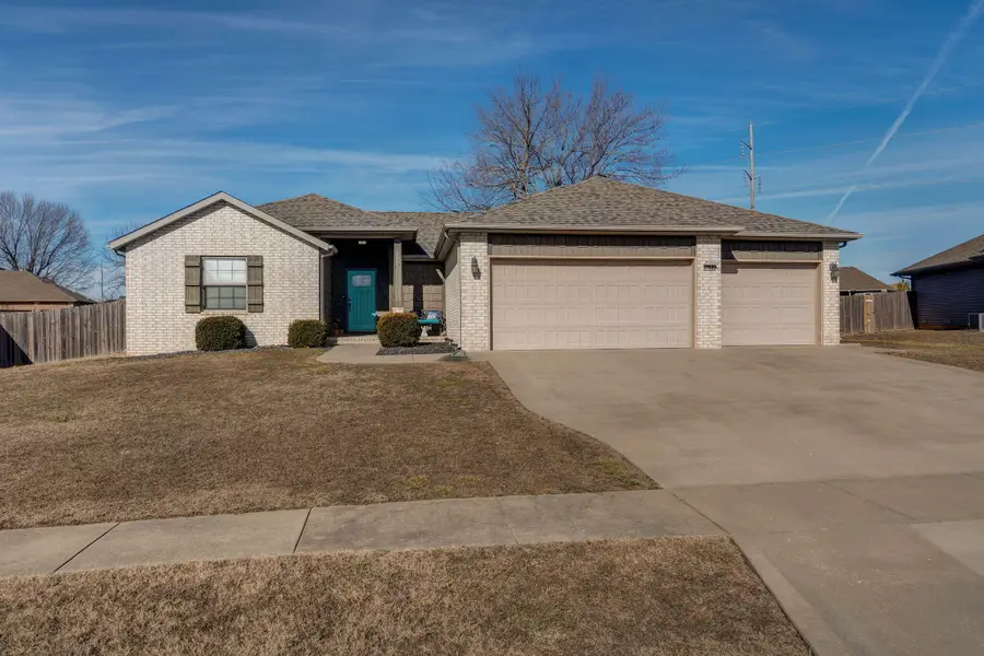 5677 E Pearson Parkway, Strafford, MO 65757 - #2