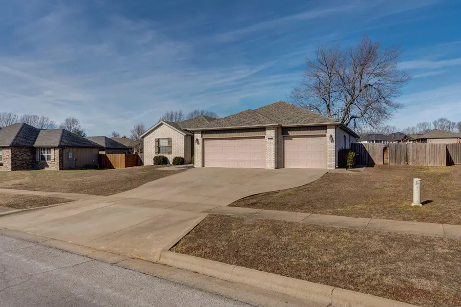 5677 E Pearson Parkway, Strafford, MO 65757 - #3