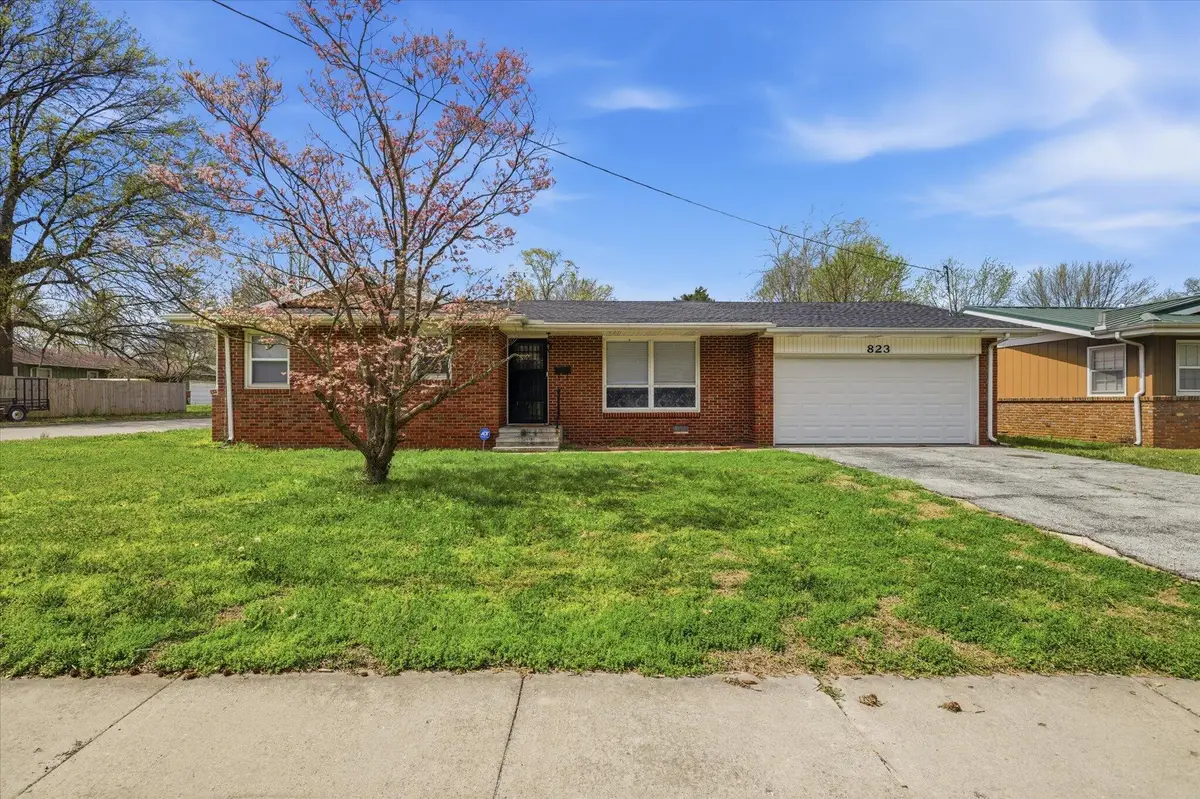 823 S Barnes Avenue, Springfield, MO 65802 - #1