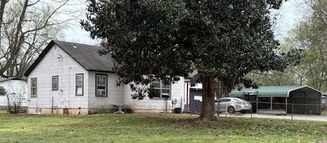 600 E Pearl Street E, Aurora, MO 65605 - #3