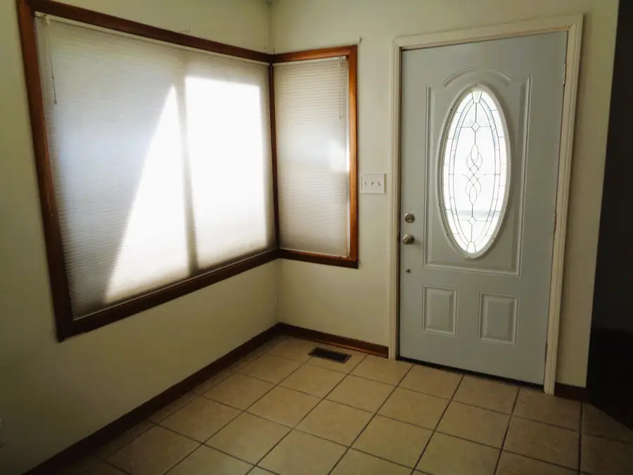 1133 E Talmage Street, Springfield, MO 65803 - #3