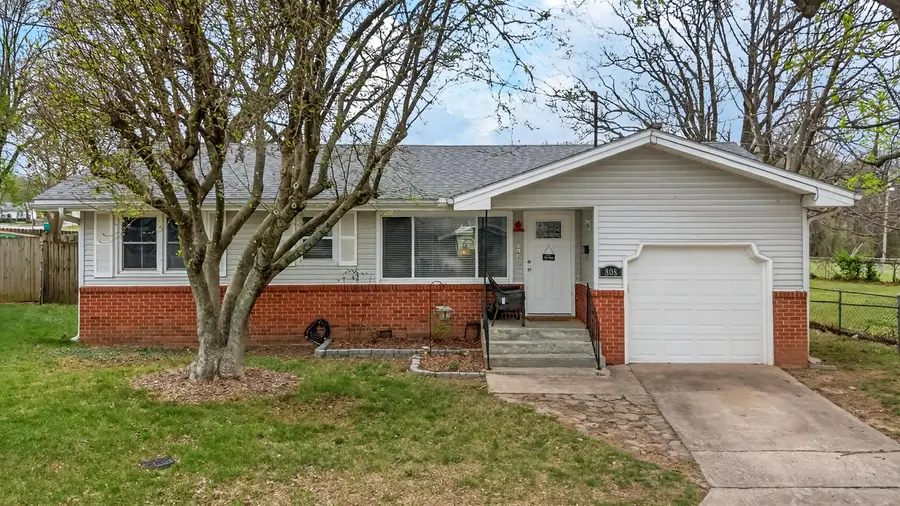 808 W Woodridge Street, Springfield, MO 65803 - #3