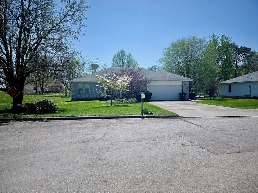 1334 Cherokee Court, Marshfield, MO 65706 - #3