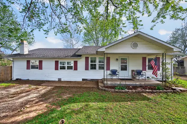 518 Holly Street, Lebanon, MO 65536