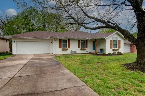 2251 S Kimbrough Avenue, Springfield, MO 65807