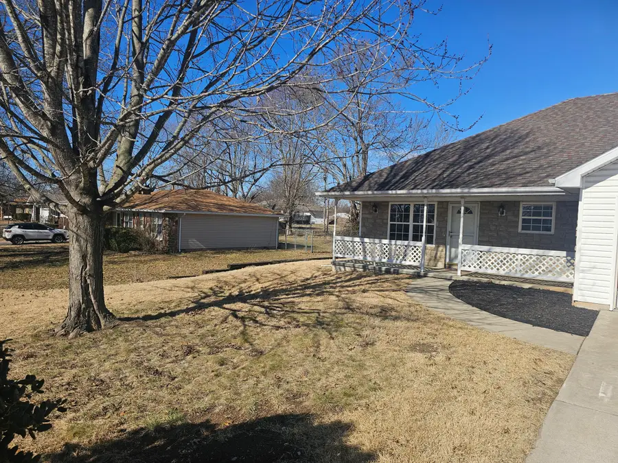 4061 W Gardenia Drive, Battlefield, MO 65619 - #2