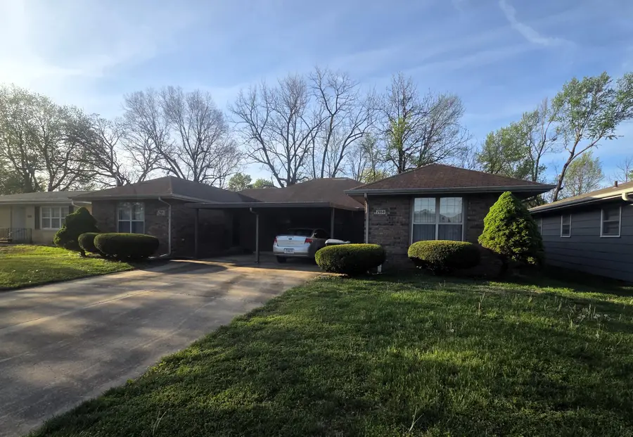 2058/2060 E Belmont Street, Springfield, MO 65802 - #2