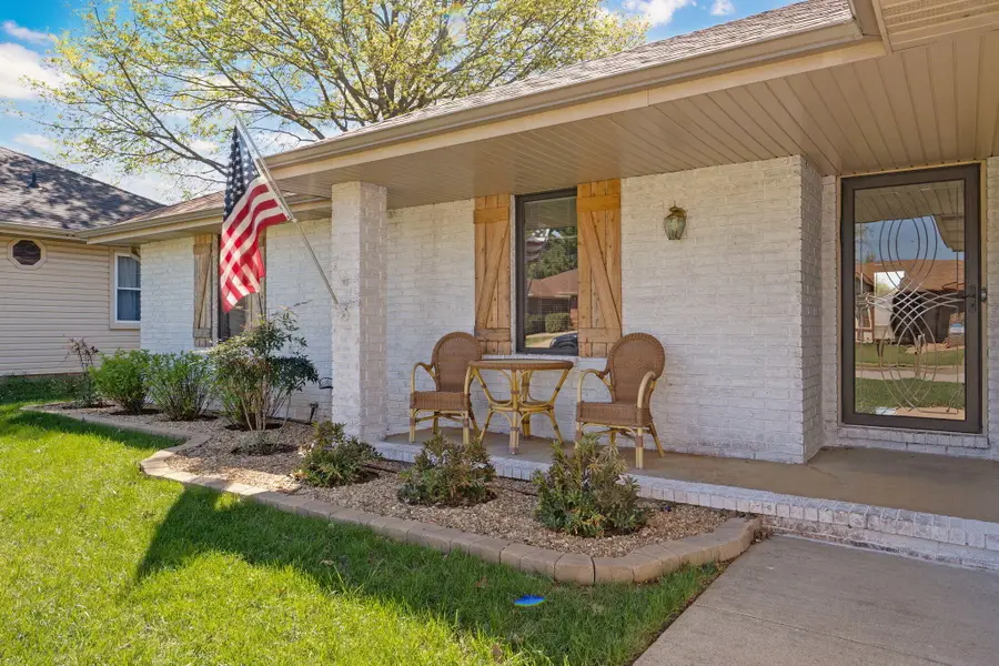 1510 W Lindberg Street, Springfield, MO 65807 - #2