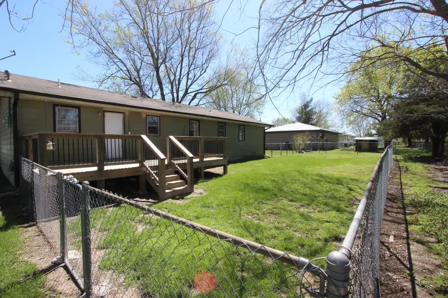 403 N Division Street, Seymour, MO 65746 - #2