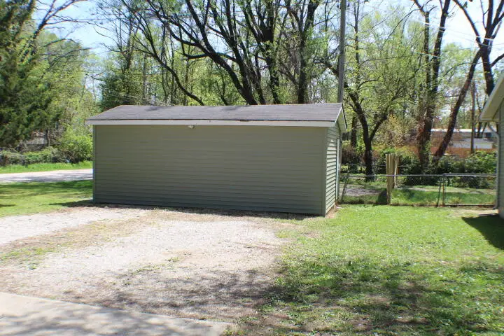 1530 W Lombard Street, Springfield, MO 65802 - #2