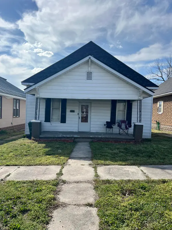 806 4th Street, Monett, MO 65708