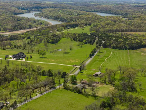 28076 Kings River Road, Shell Knob, MO 65747