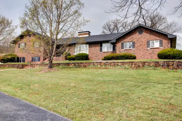 4897 N Farm Road 141, Springfield, MO 65803