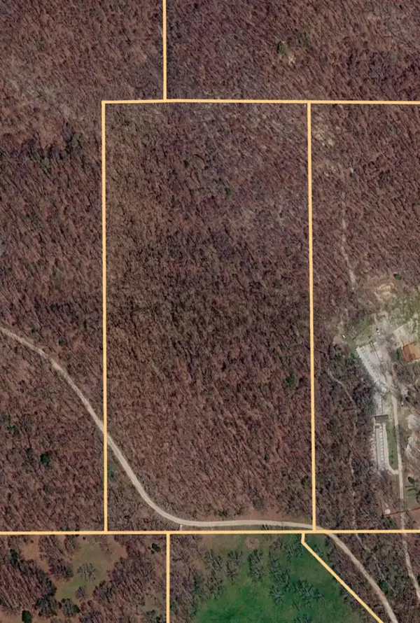 000 Red Wolf Lane, Goodman, MO 64843